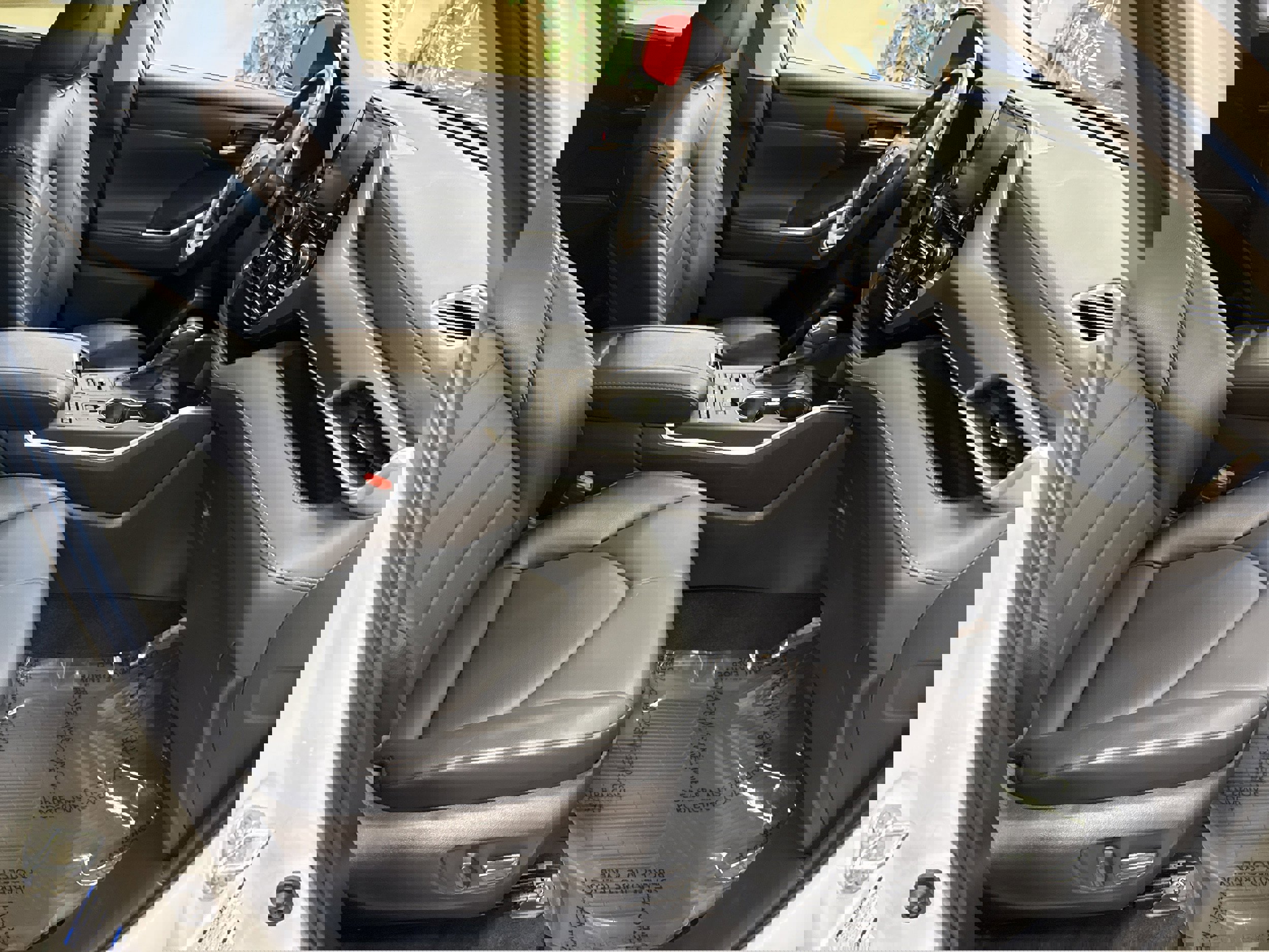 Used 2022 Toyota Highlander XLE image 15