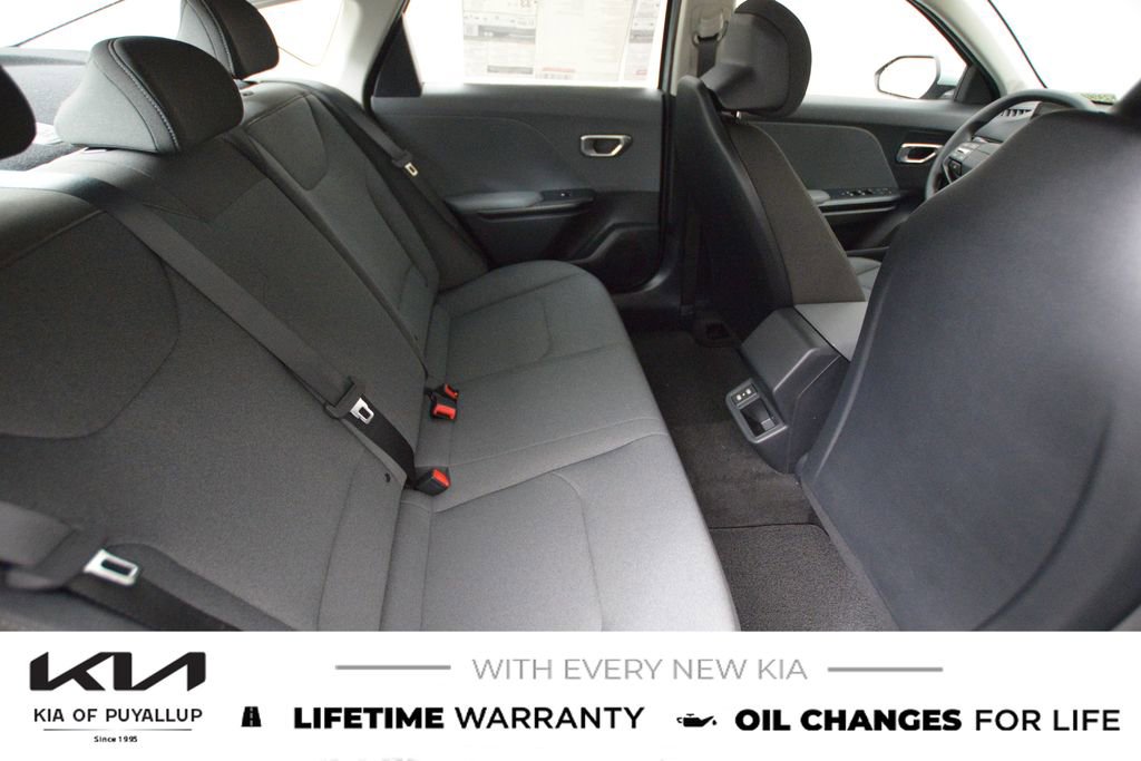 New 2025 Kia K4 LXS image 14