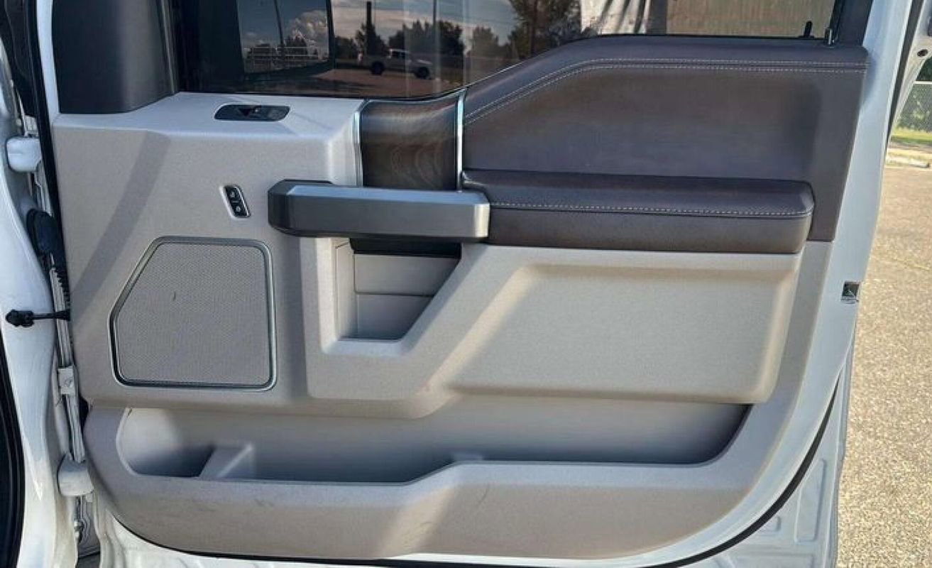 Used 2019 Ford F150 Limited w/ Trailer Tow Package image 18