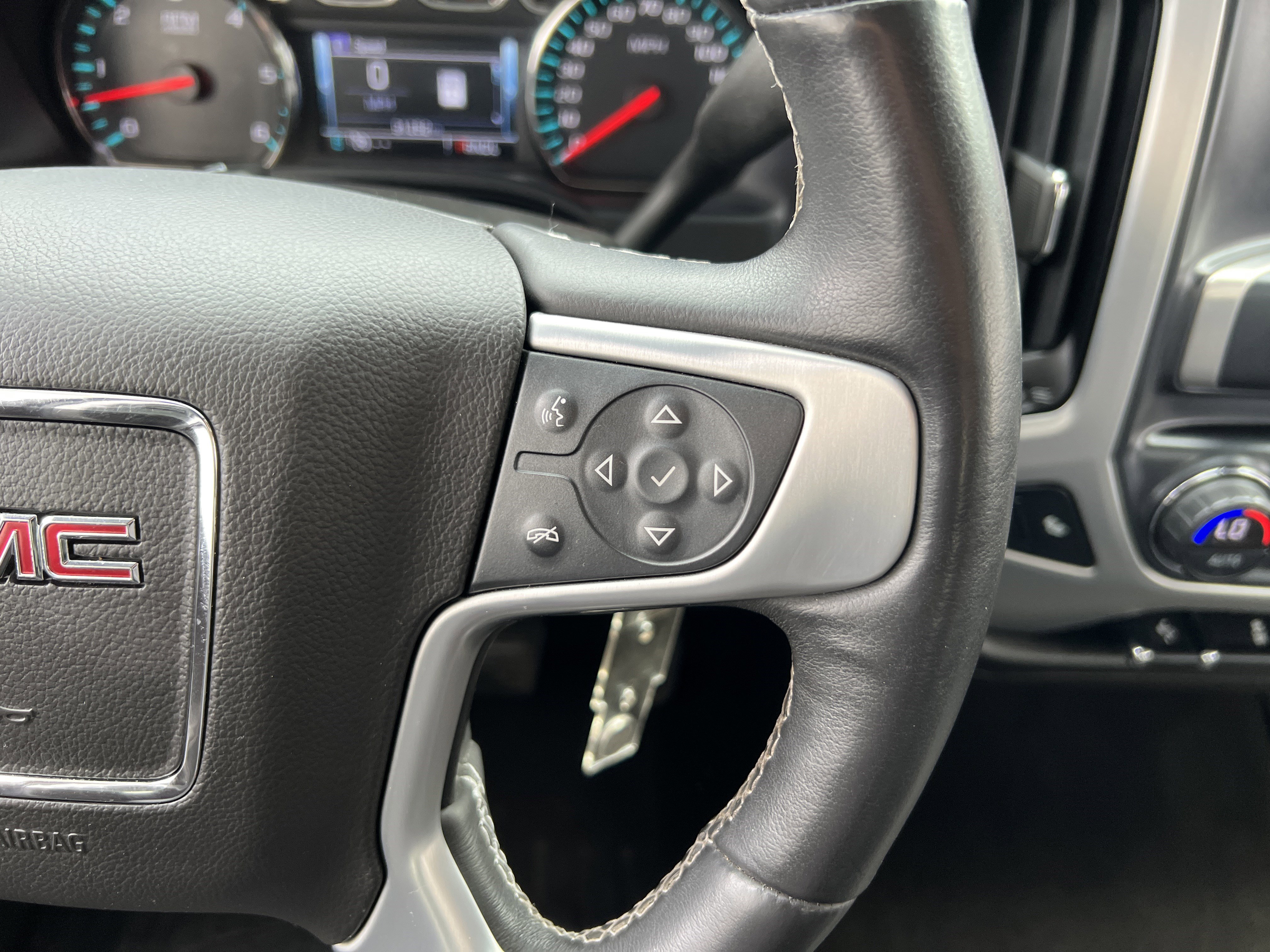 Used 2017 GMC Sierra 1500 SLT w/ SLT Preferred Package AWD/4WD image 27