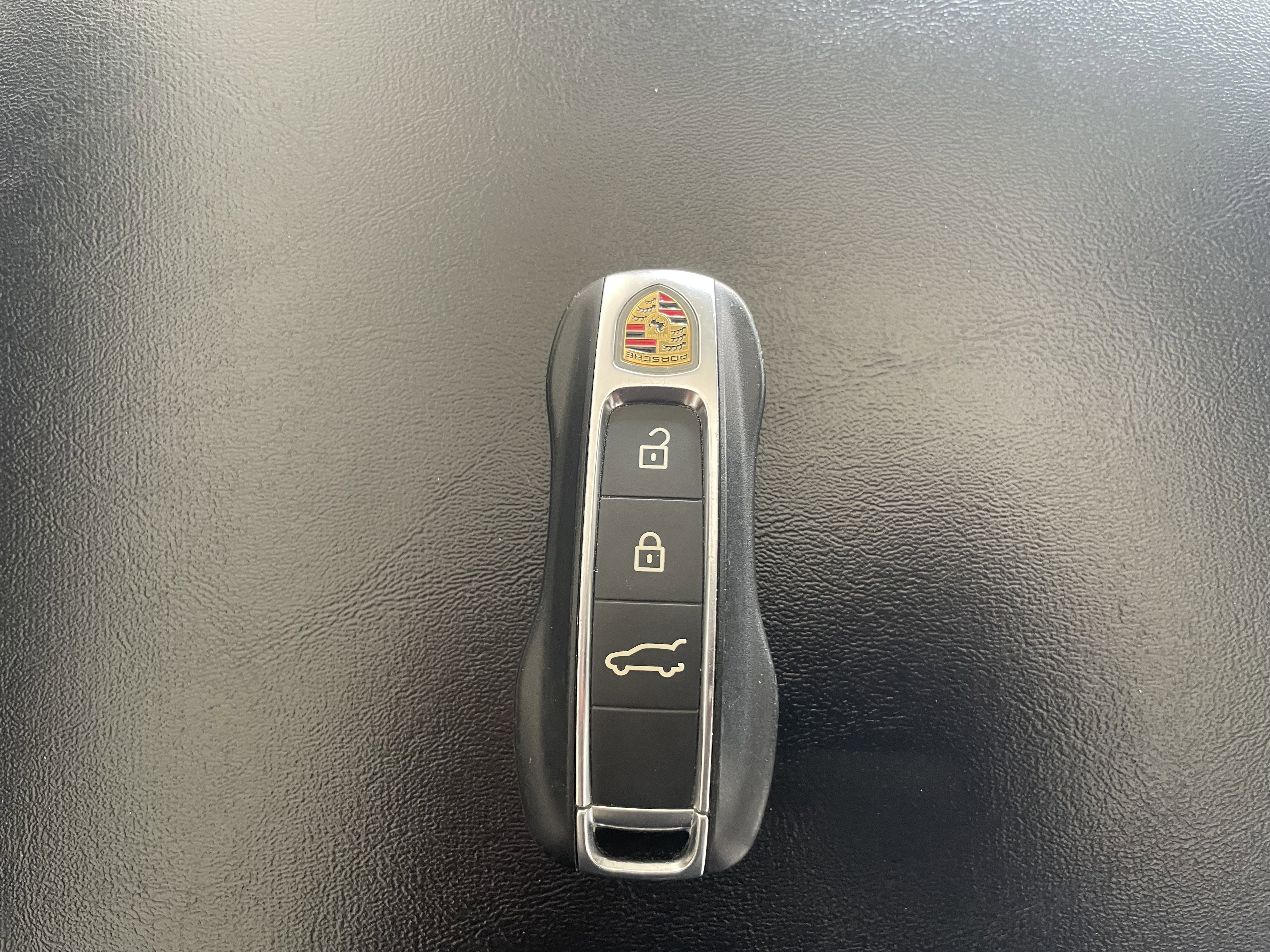 Used 2021 Porsche Cayenne S image 25