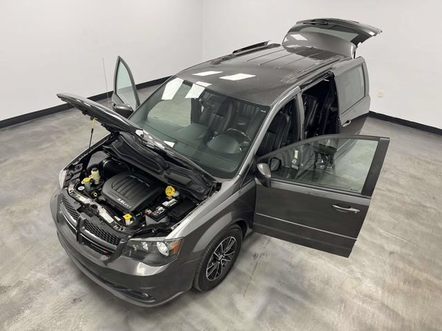 Used 2017 Dodge Grand Caravan GT FWD image 12
