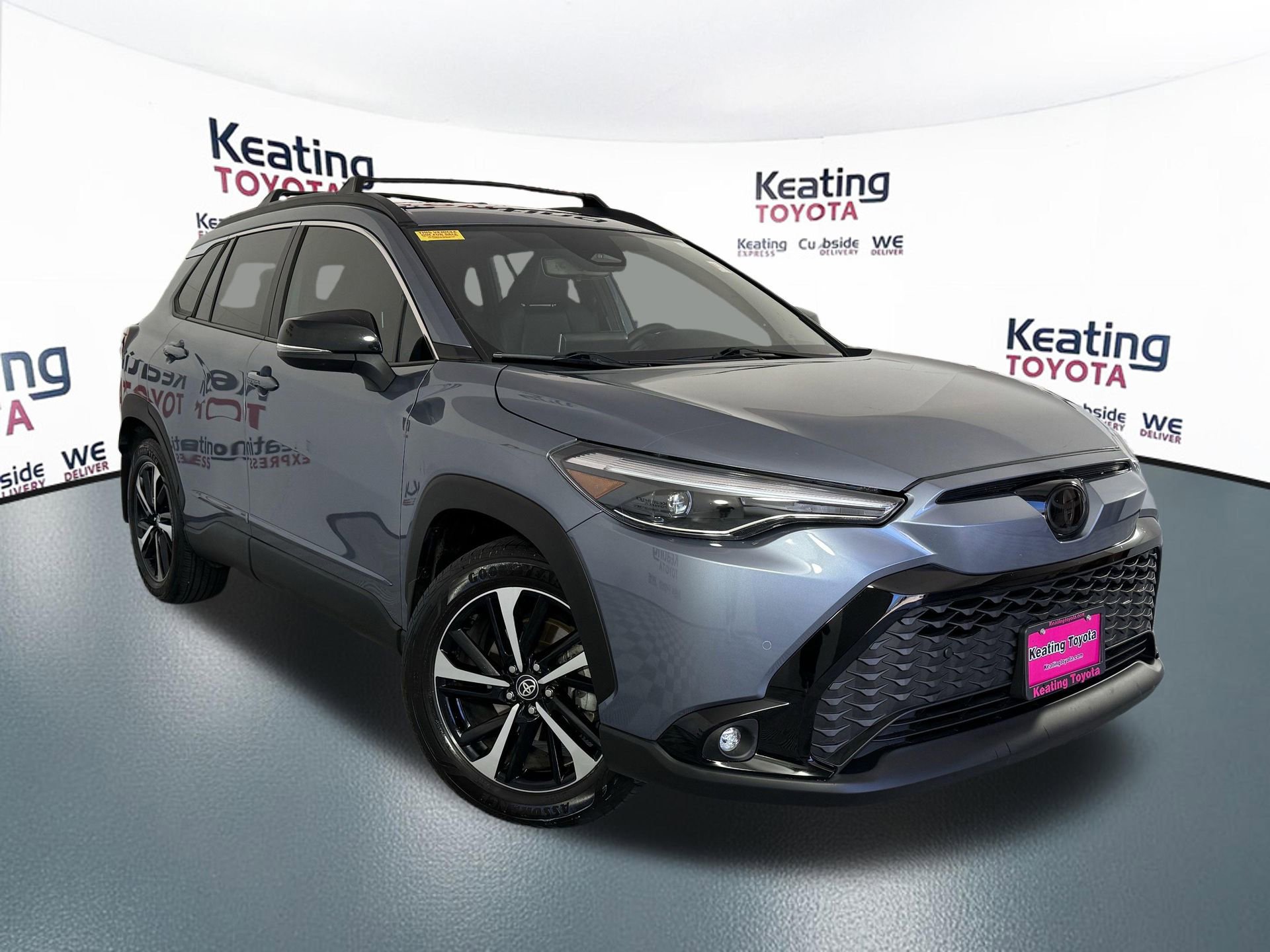 Used 2025 Toyota Corolla Cross AWD Hybrid w/ Convenience Package image 3