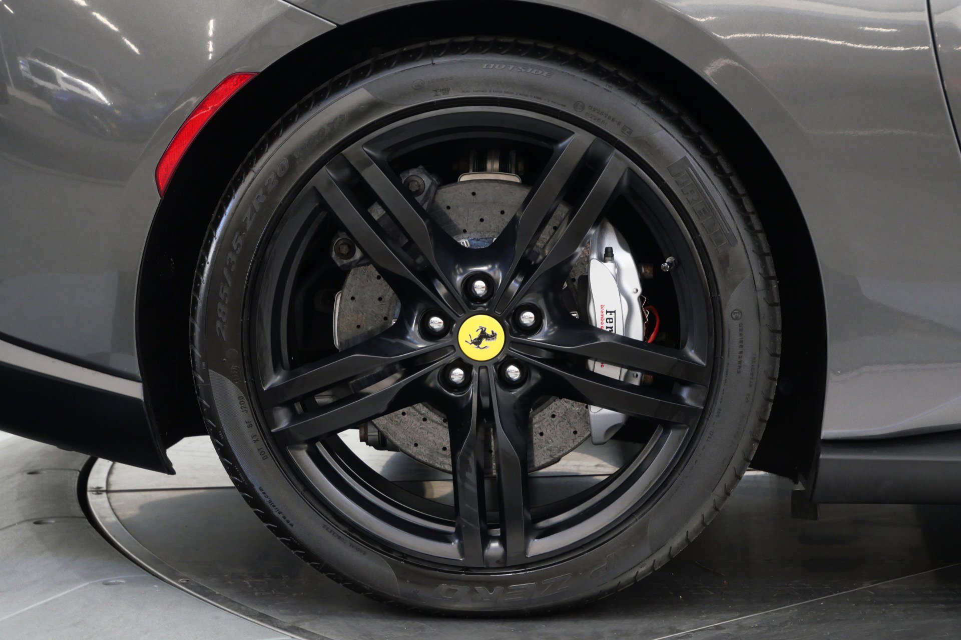 Used 2019 Ferrari Portofino RWD image 37