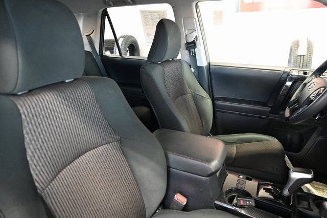 Used 2024 Toyota 4Runner TRD Off-Road image 9