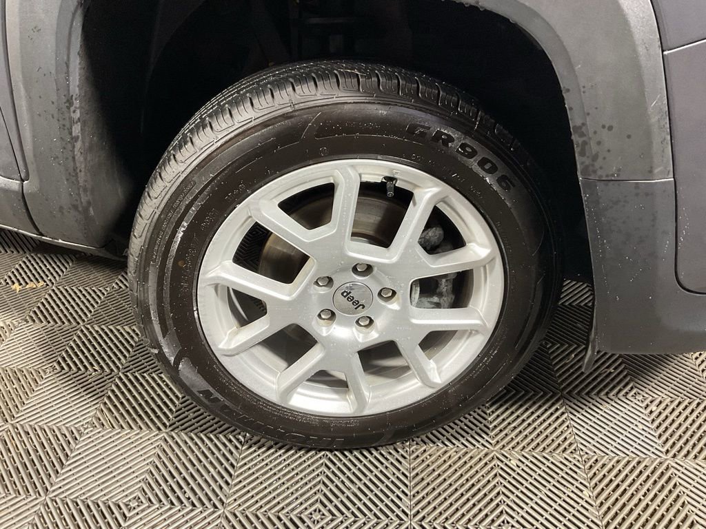 Used 2022 Jeep Renegade Latitude image 35