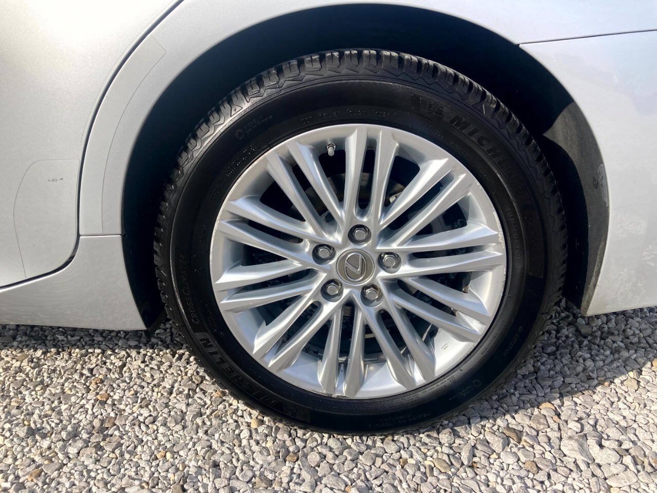 Used 2013 Lexus ES 350 w/ Luxury Pkg FWD image 19