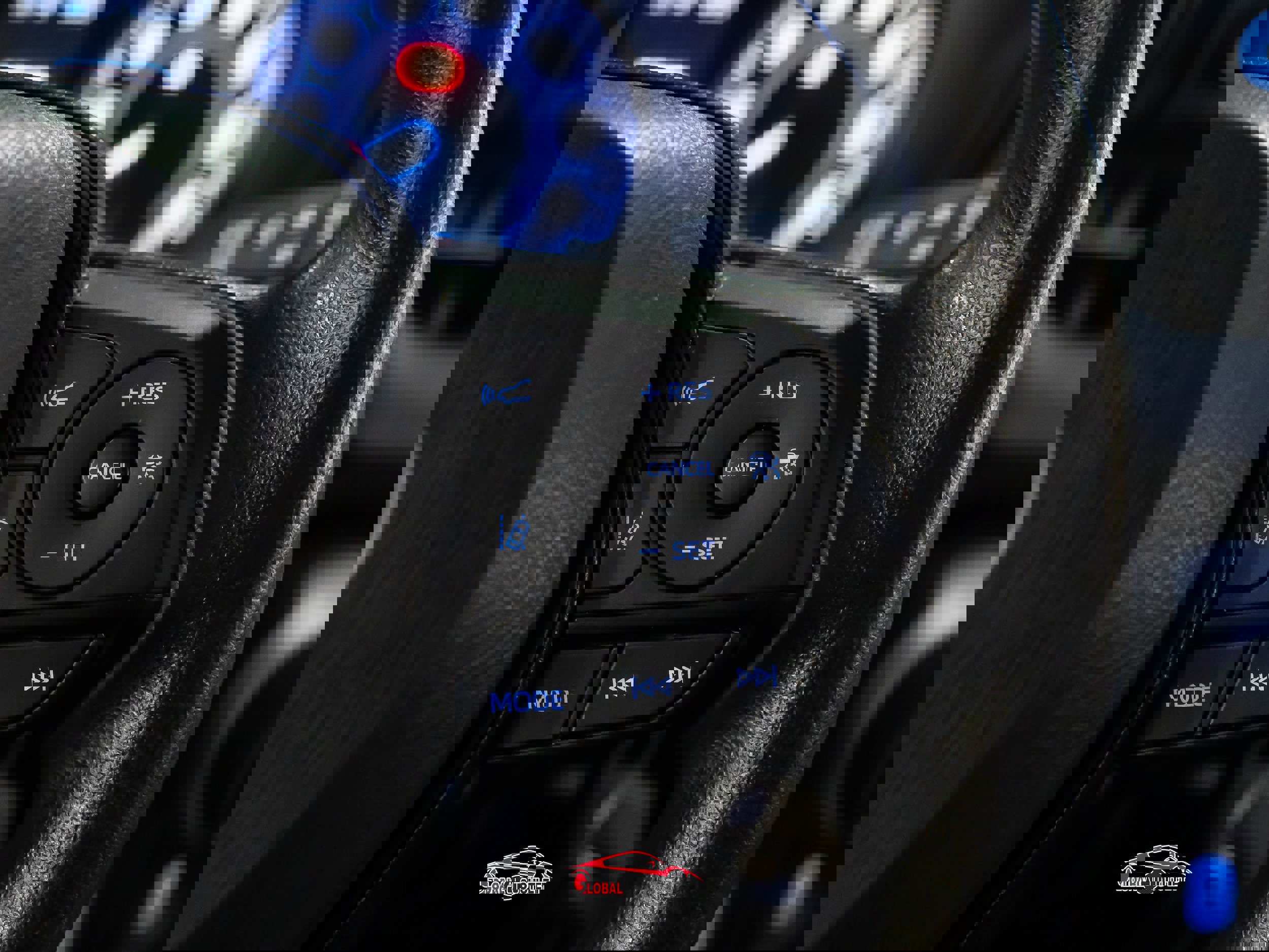 Used 2020 Toyota RAV4 LE image 25