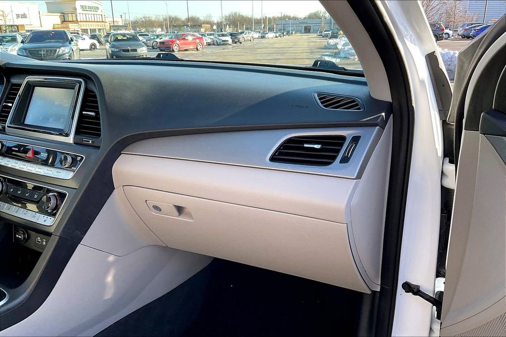 Used 2018 Hyundai Sonata SEL w/ Tech Package 02 FWD image 19