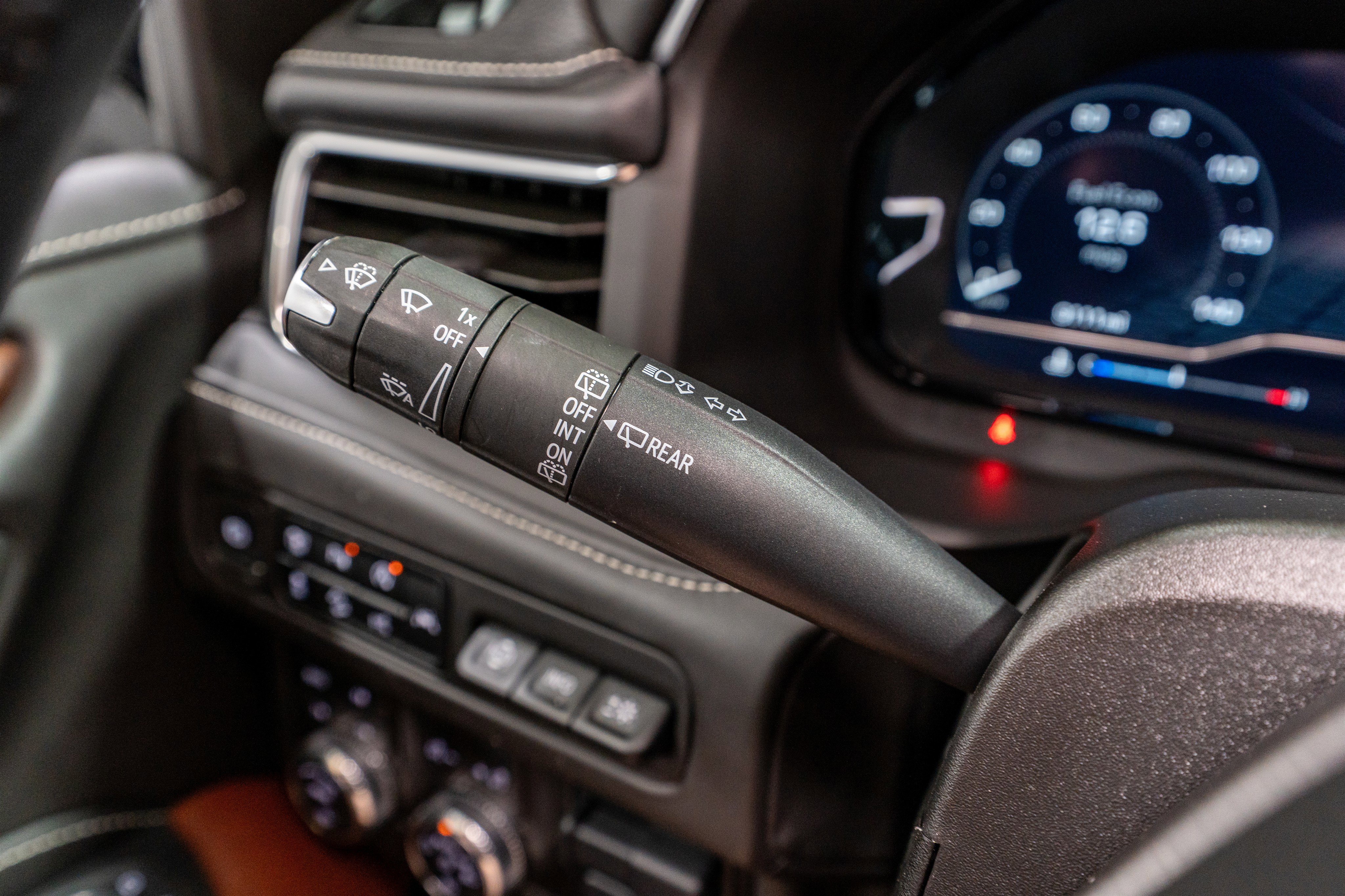 Used 2024 GMC Yukon Denali Ultimate image 30