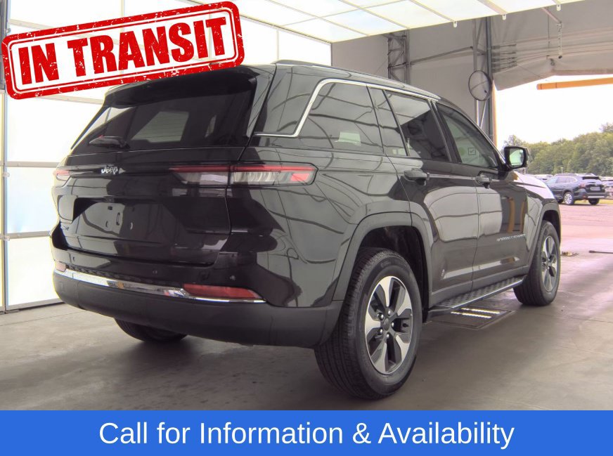 Used 2023 Jeep Grand Cherokee 4WD 4xe image 3
