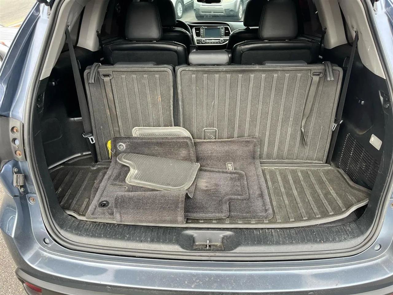 Used 2015 Toyota Highlander Limited image 24