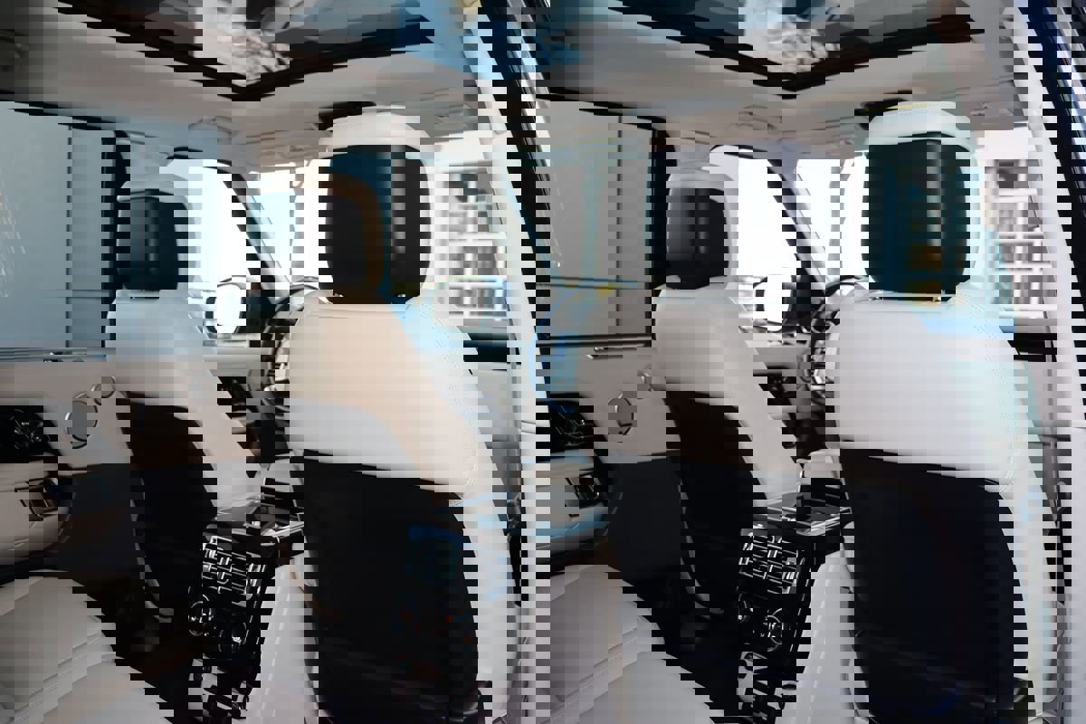 Used 2021 Land Rover Range Rover P525 Westminster Edition LWB image 42