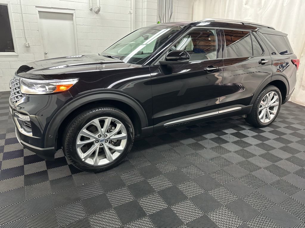 Used 2024 Ford Explorer Platinum w/ Technology Package image 5