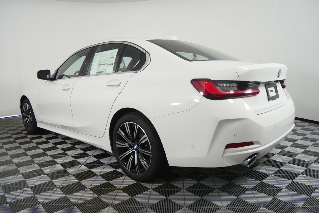 New 2026 BMW 330i Sedan w/ Premium Package RWD image 6