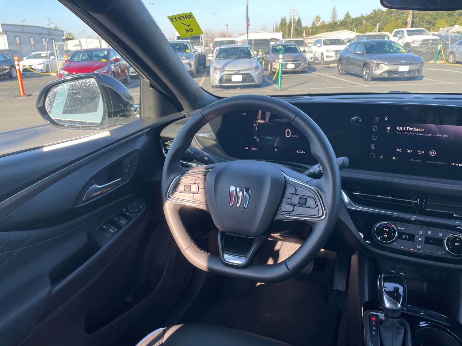 Used 2025 Buick Envista Sport Touring image 33