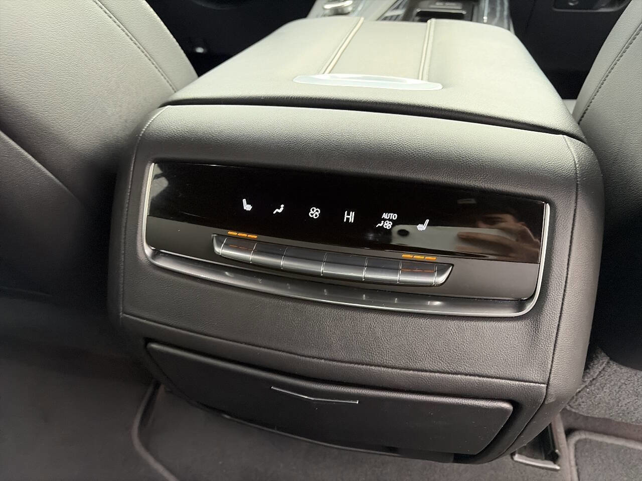 Used 2021 Cadillac Escalade Sport w/ Driver Assist Tech Package image 30