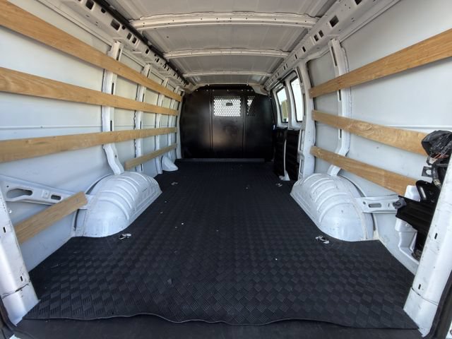 Used 2024 Chevrolet Express 2500 w/ Driver Convenience Package RWD image 27