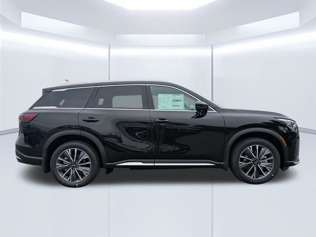 New 2026 INFINITI QX60 Luxe w/ Family Package image 3