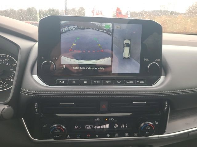 Used 2021 Nissan Rogue SL w/ Premium Package image 16