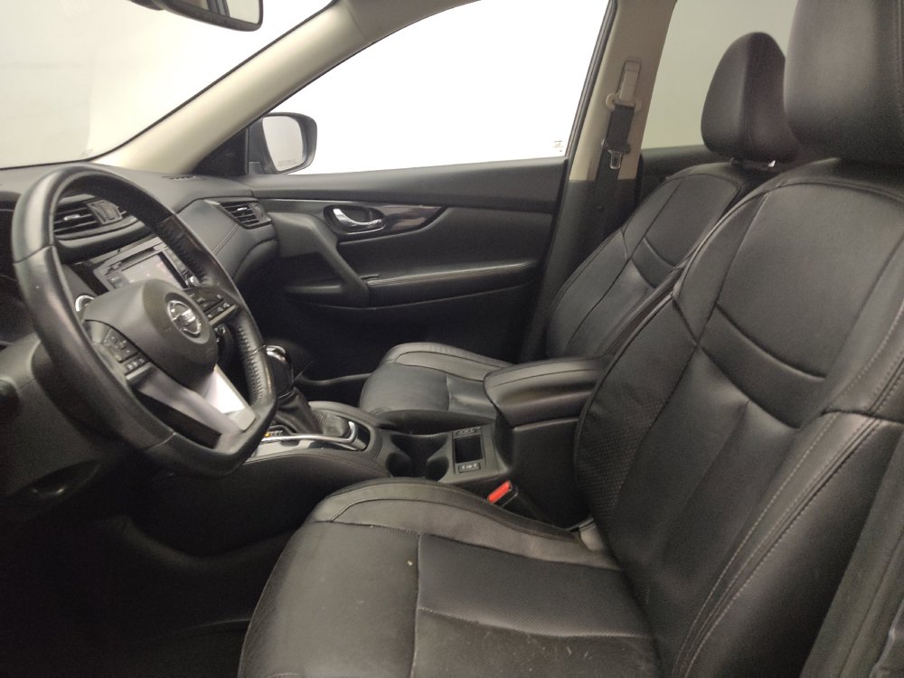 Used 2018 Nissan Rogue SL FWD image 17
