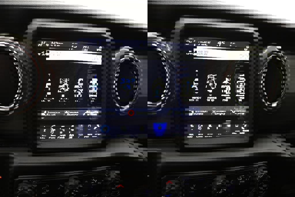 Used 2022 Jeep Wrangler Unlimited Sahara AWD/4WD image 21