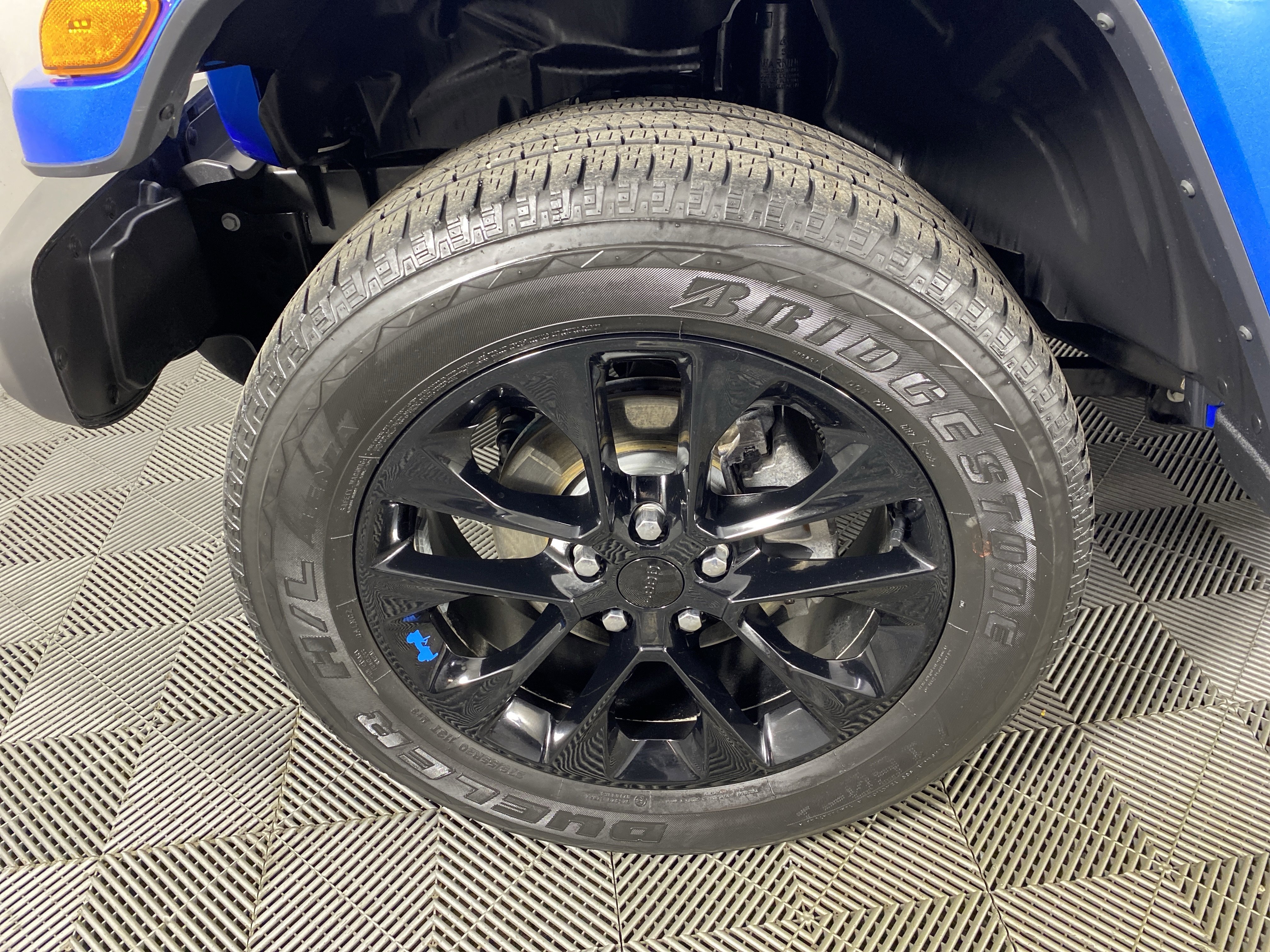 Used 2023 Jeep Wrangler Sahara w/ Cold Weather Group image 14