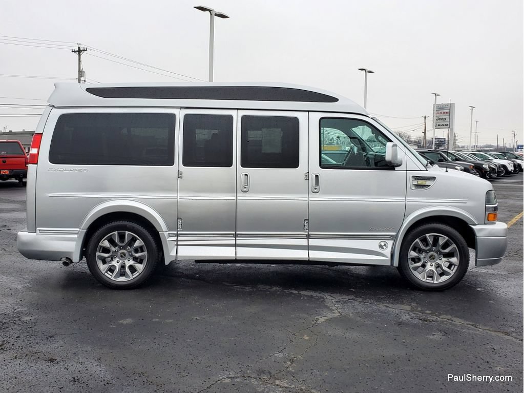 Used 2023 Chevrolet Express 2500 RWD image 20