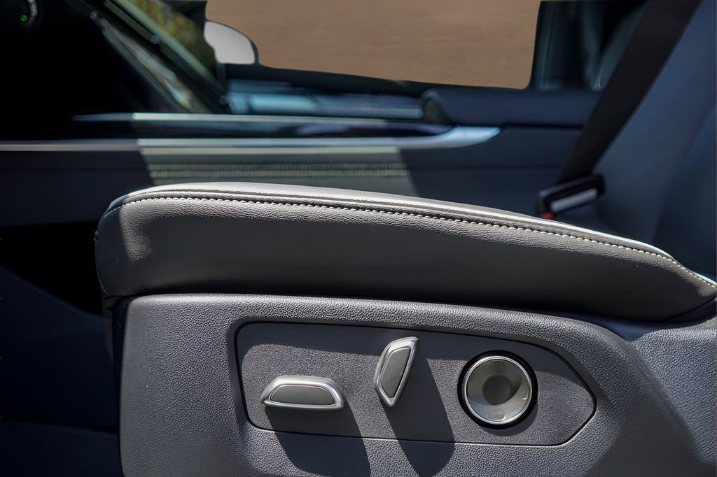 New 2026 Cadillac Escalade Sport w/ Touring Package image 18