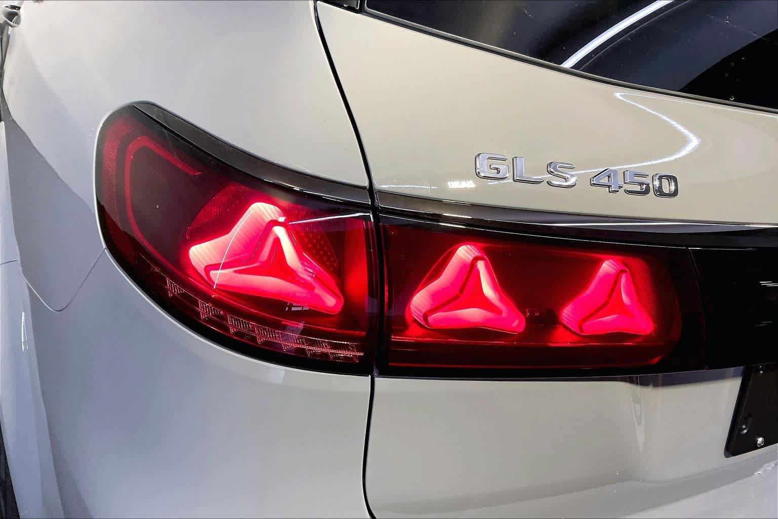 New 2027 Mercedes-Benz GLS 450 4MATIC image 5