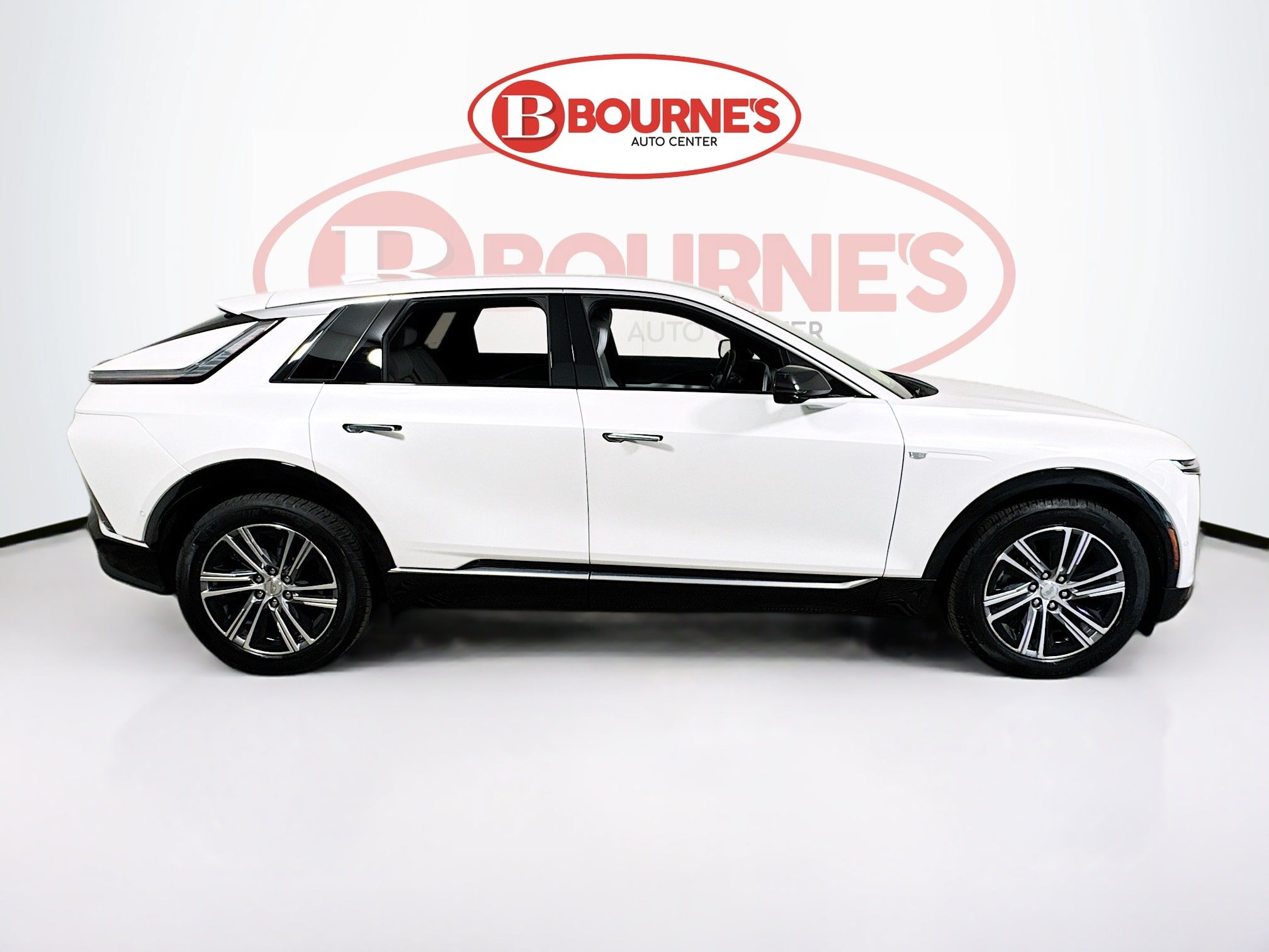 Used 2024 Cadillac Lyriq Luxury AWD/4WD image 11