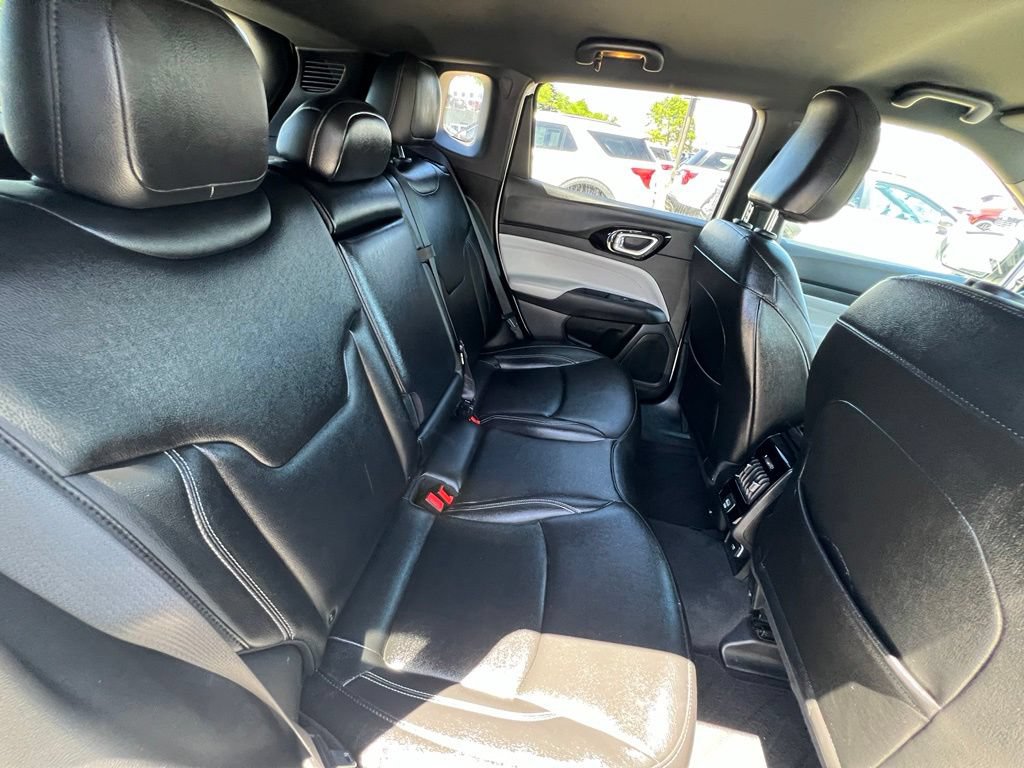 Used 2025 Jeep Compass Limited AWD/4WD image 25