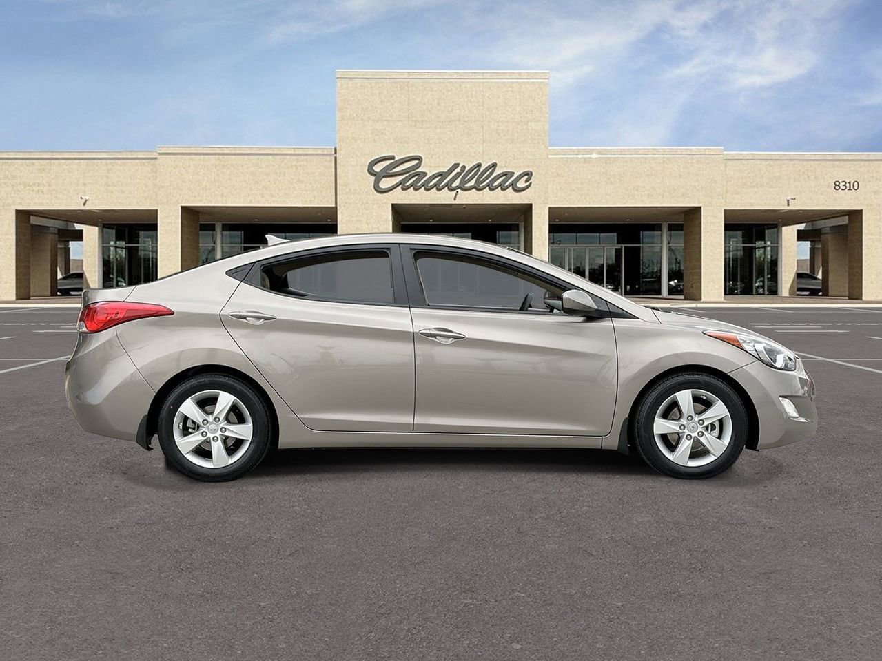 Used 2013 Hyundai Elantra GLS w/ Preferred Pkg FWD image 4
