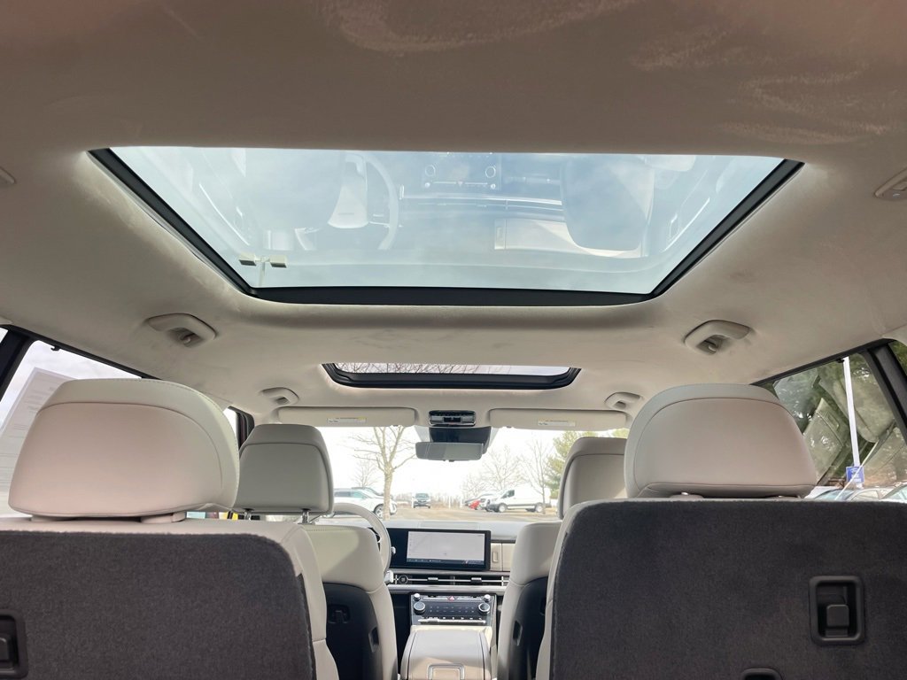 Used 2024 Hyundai Santa Fe Calligraphy image 23