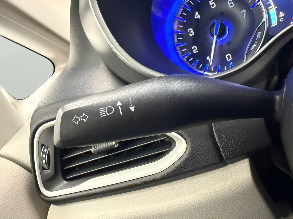 Used 2022 Chrysler Pacifica Touring-L FWD image 18
