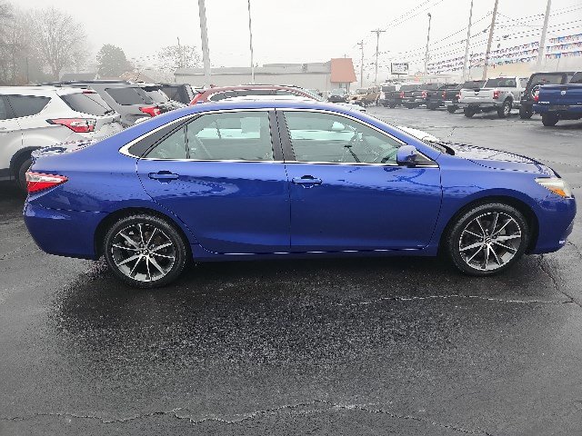 Used 2015 Toyota Camry LE image 7