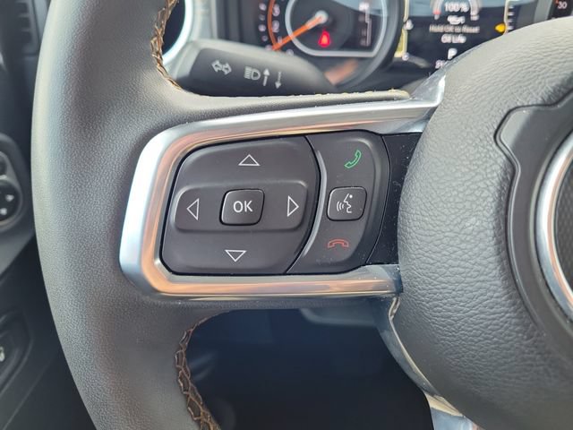 Used 2025 Jeep Wrangler Unlimited Sahara AWD/4WD image 23