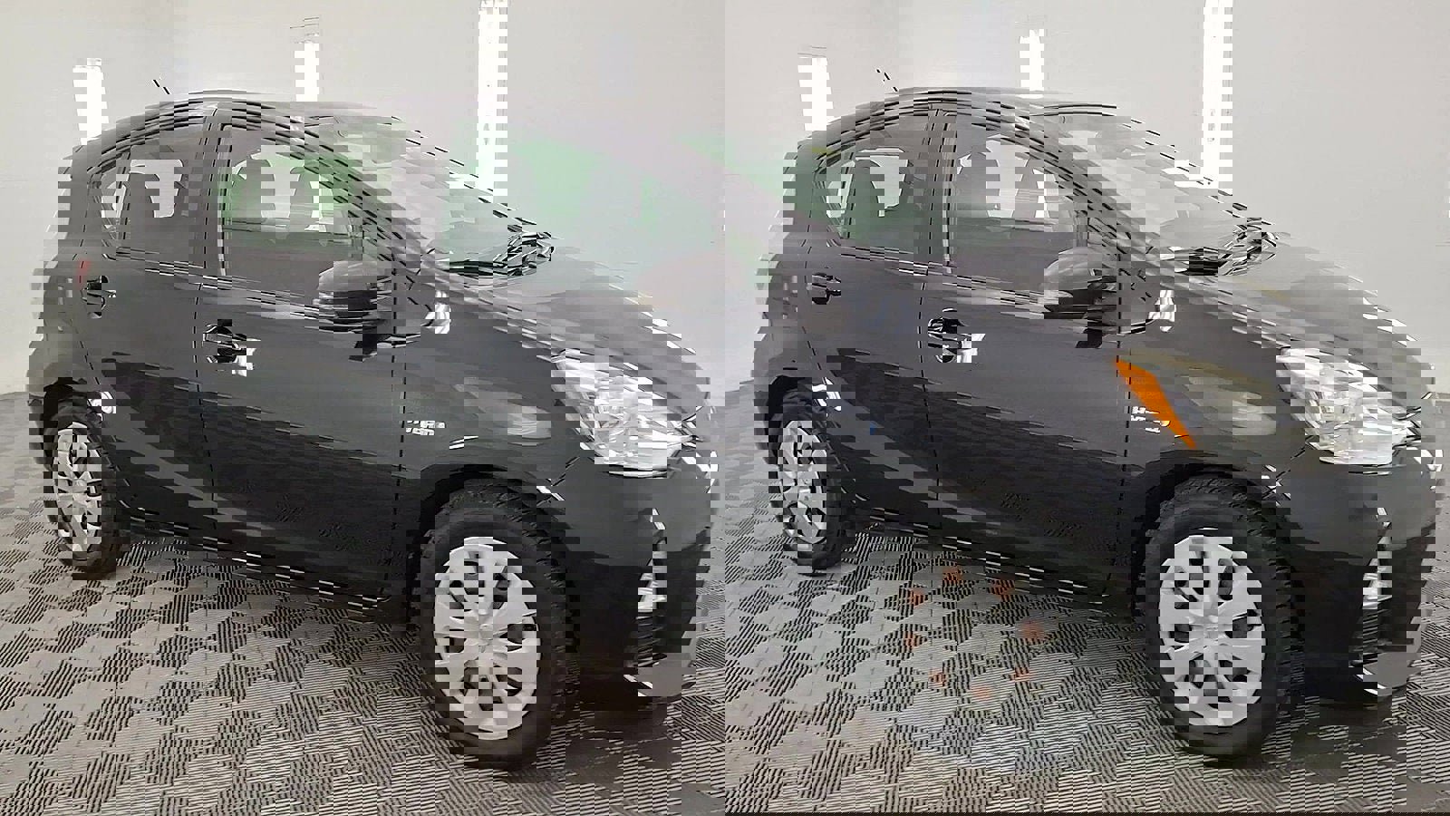 Used 2014 Toyota Prius C Two image 6
