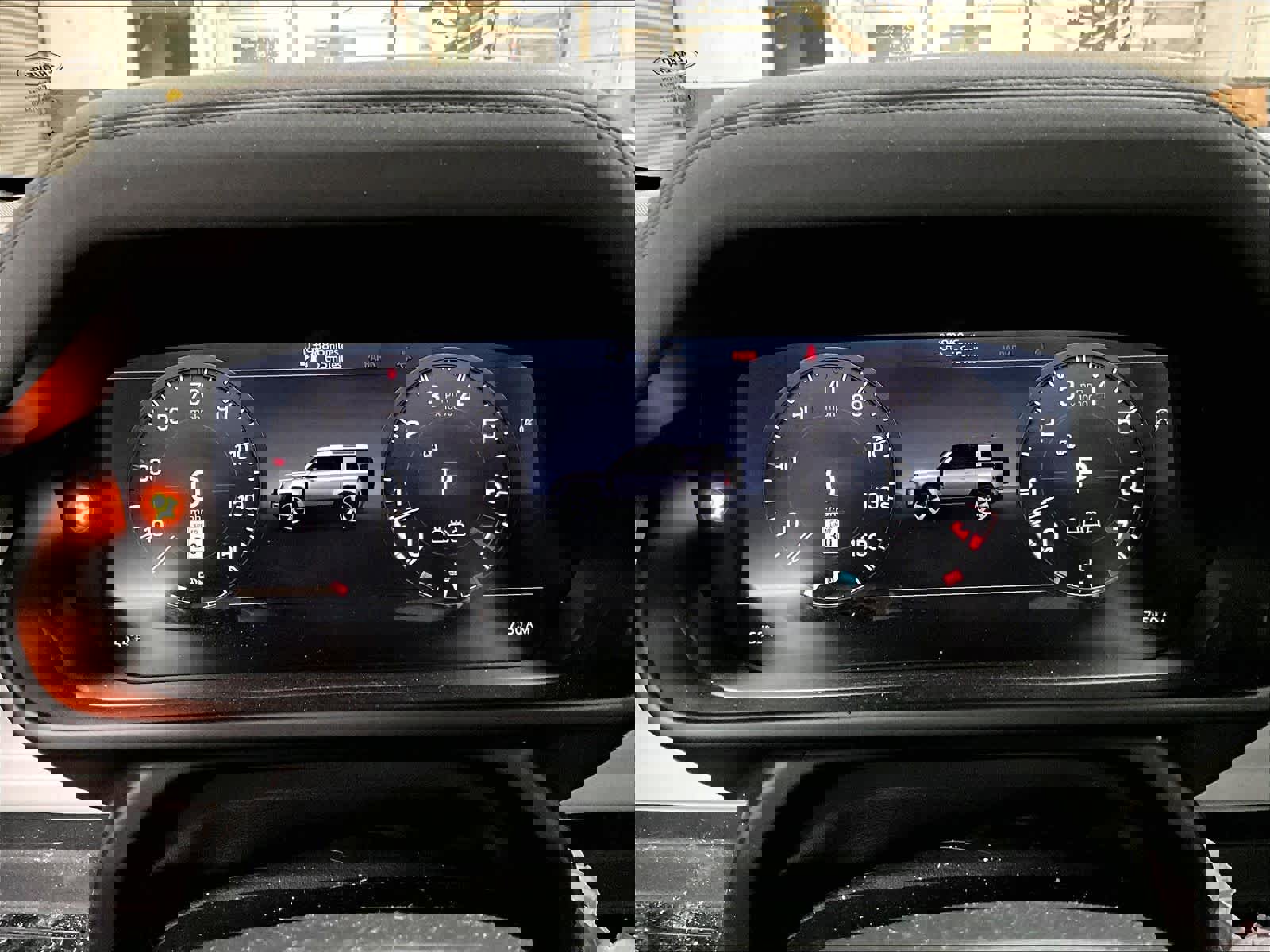 Used 2021 Land Rover Defender 90 First Edition image 22