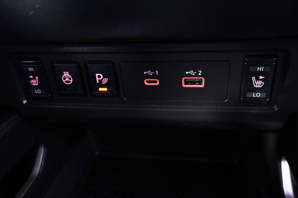 Used 2022 Nissan Frontier SV image 34