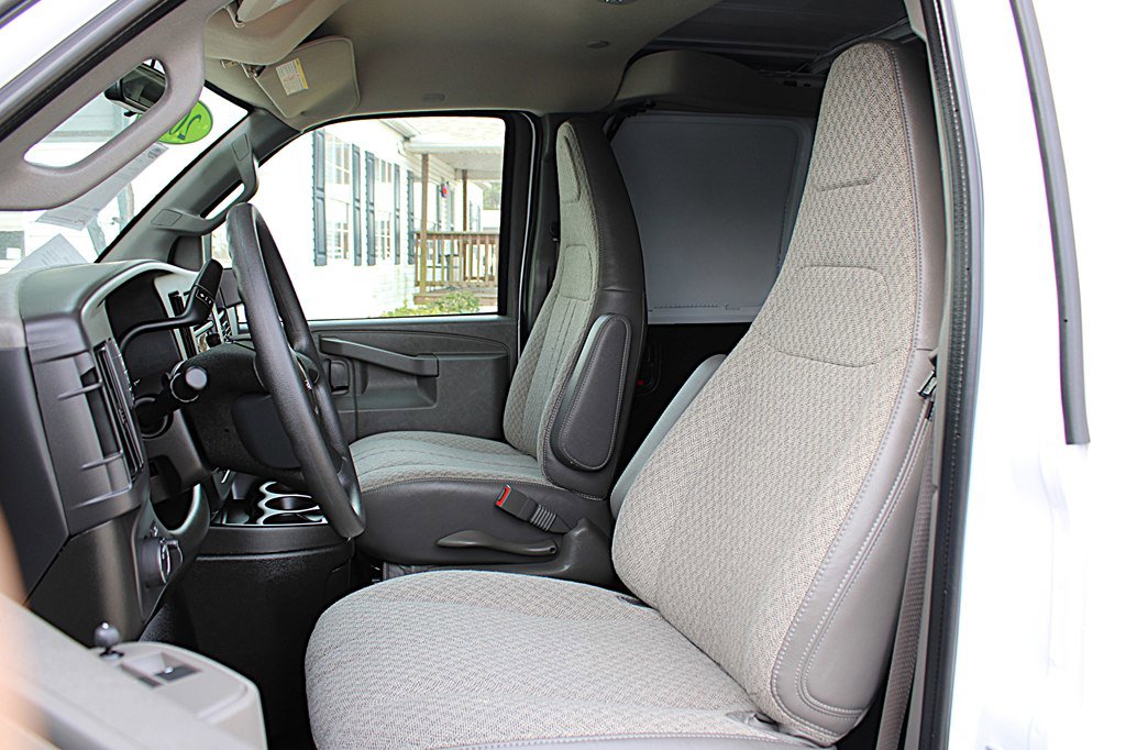 Used 2025 GMC Savana 2500 w/ Driver Convenience Package RWD image 15