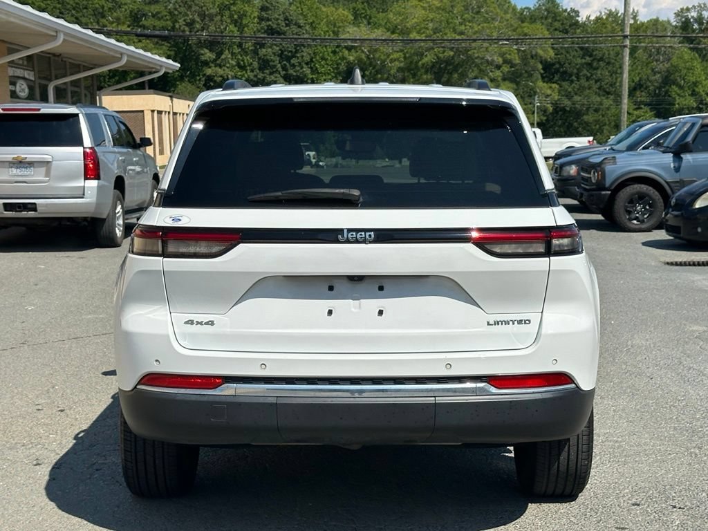 Used 2023 Jeep Grand Cherokee Limited AWD/4WD image 9