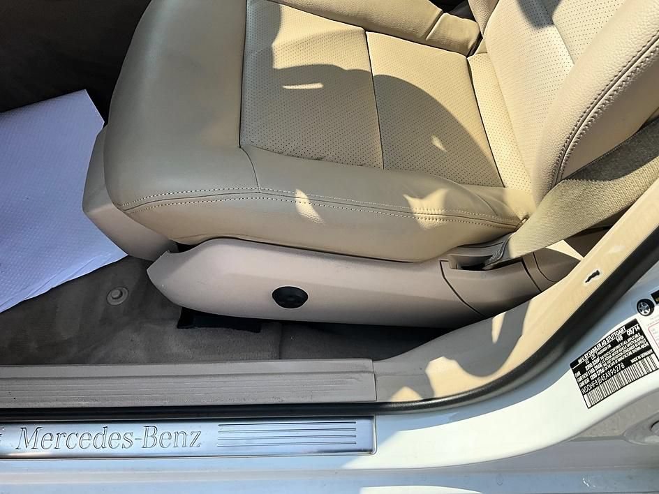 Used 2014 Mercedes-Benz E 350 4MATIC Sedan image 16