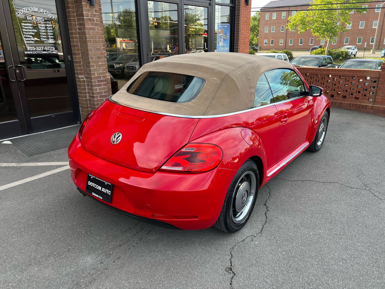 Used 2013 Volkswagen Beetle 2.5 FWD image 10