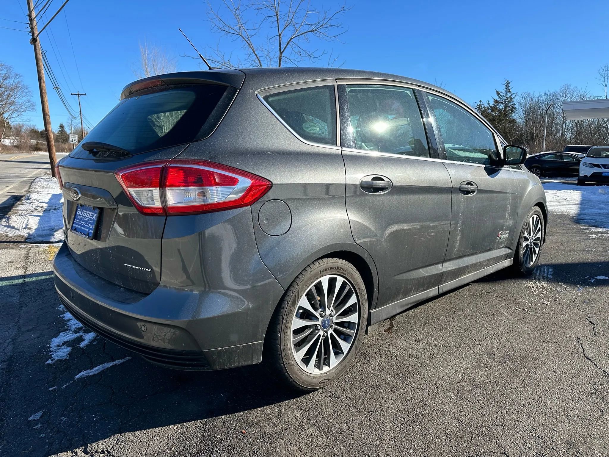 Used 2017 Ford C-MAX Energi Titanium w/ Equipment Group 501A image 6