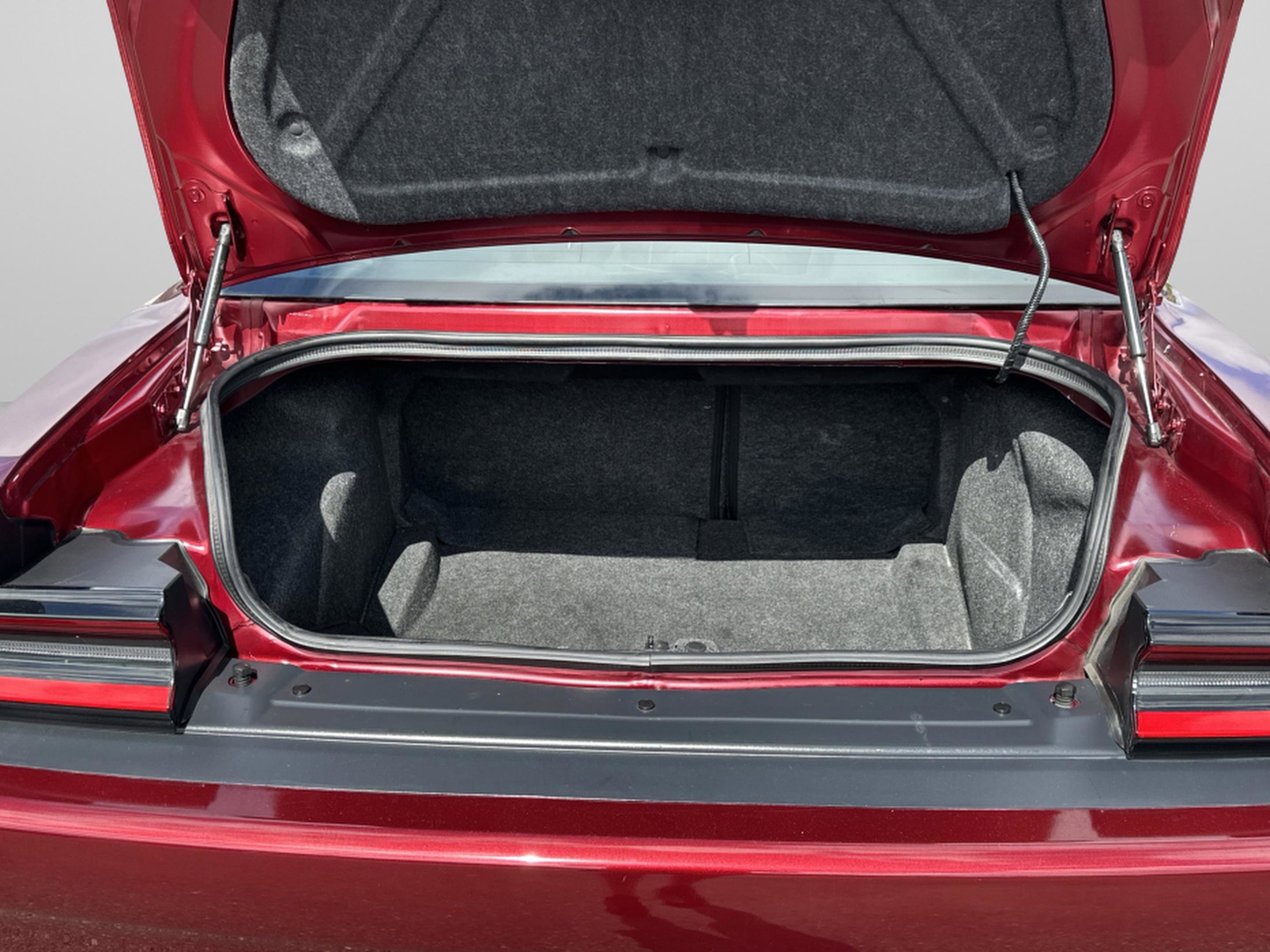 Used 2017 Dodge Challenger GT w/ Technology Group image 11