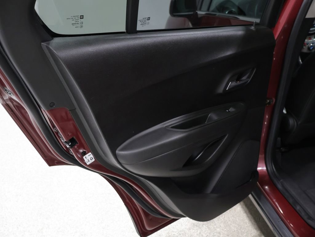 Used 2015 Chevrolet Trax LT image 19