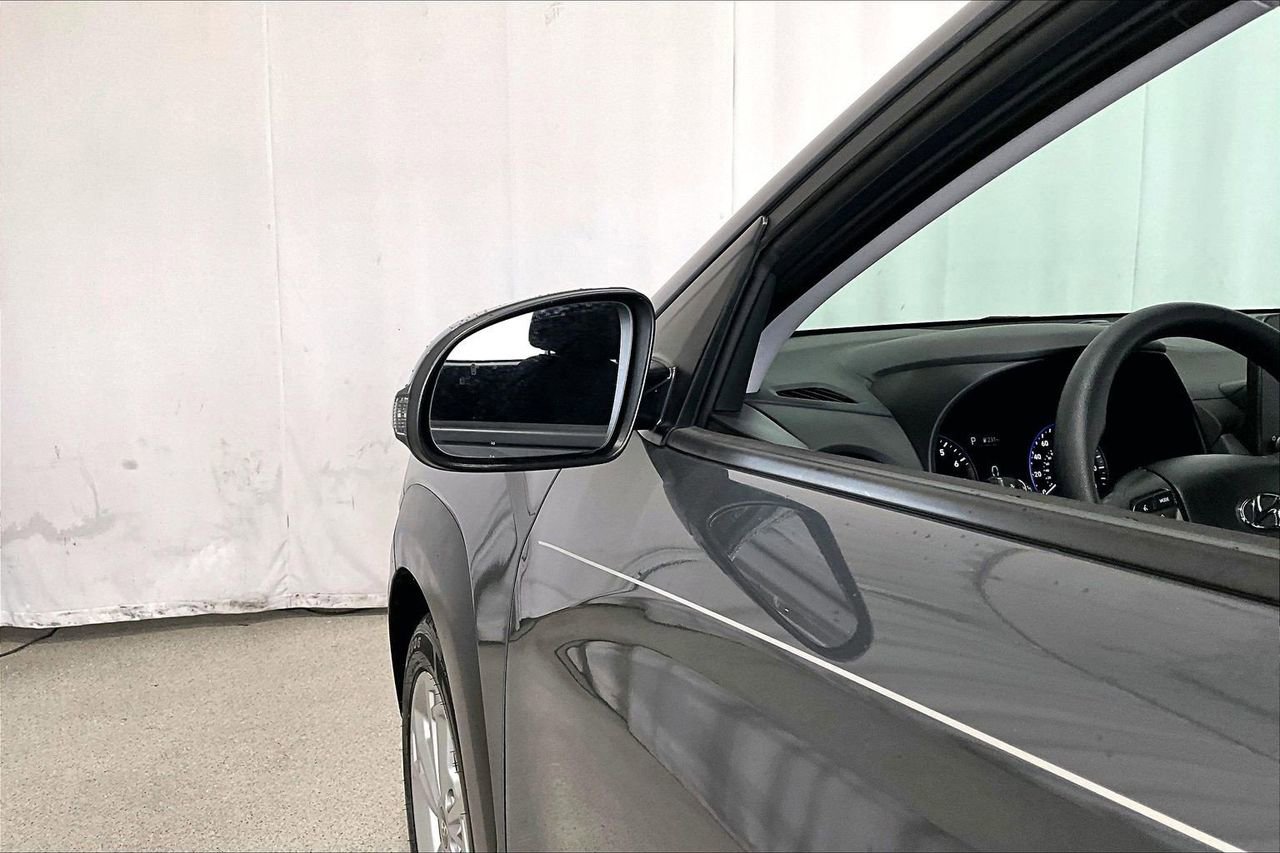Used 2023 Hyundai Kona SEL AWD/4WD image 10