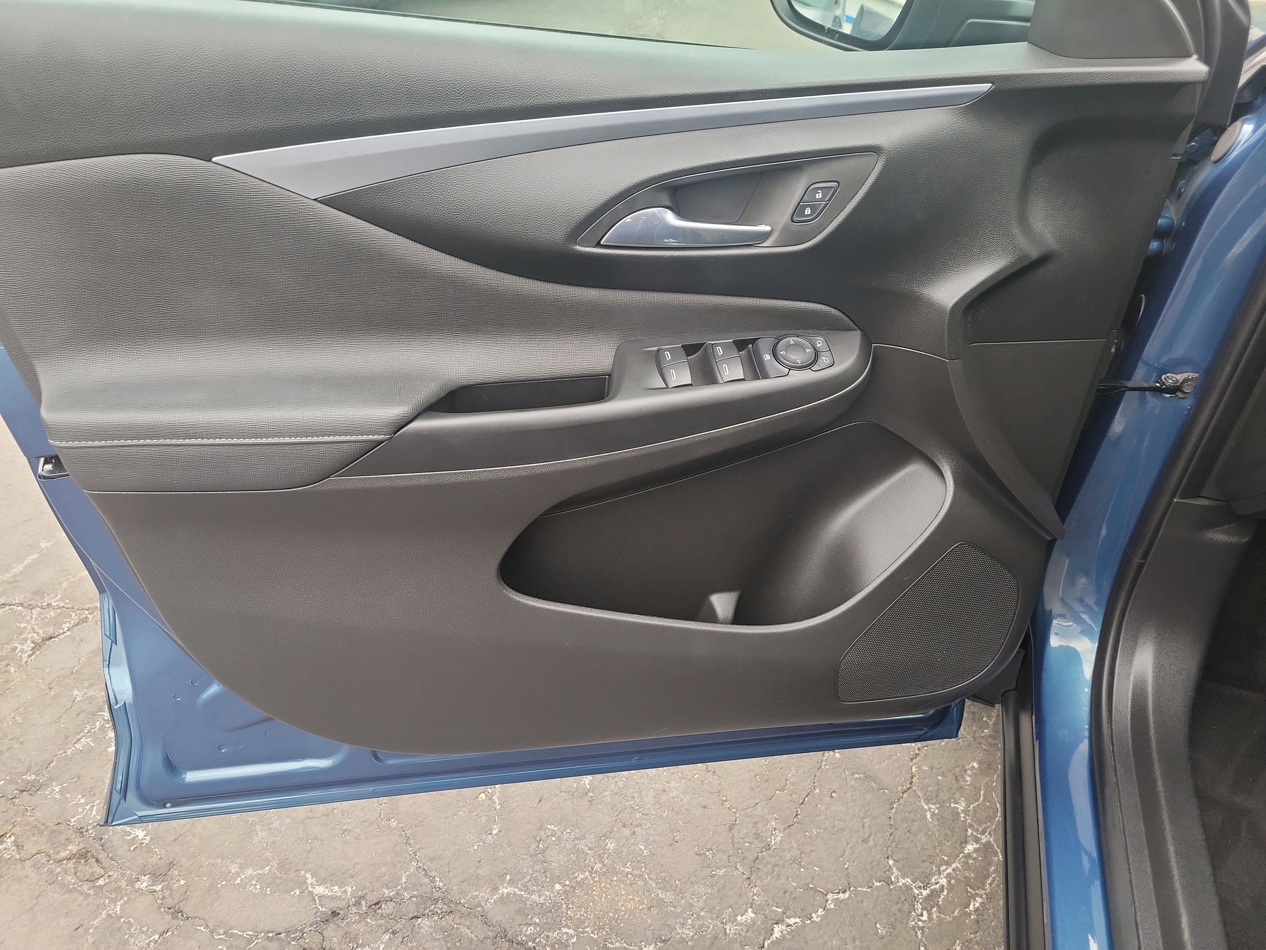 Used 2024 Buick Envista Preferred image 18