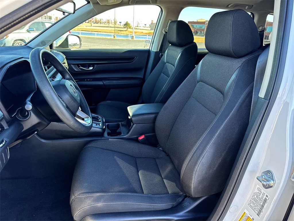 Used 2025 Honda CR-V EX image 11